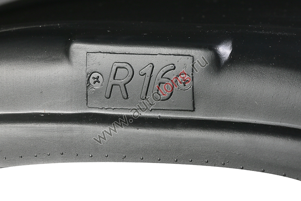 Крыло автомобиля R-16