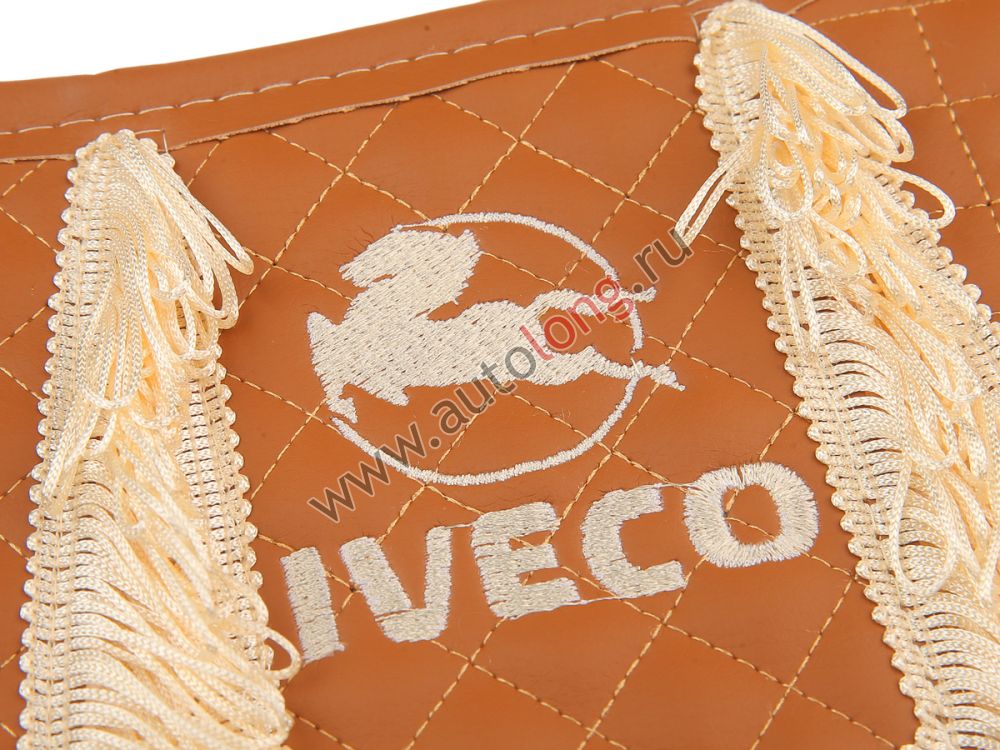 Вымпел автомобильный Тройной для IVECO (Экокожа с вышивкой) фокс кожа и бежевая бахрома (12085) Вымпел автомобильный Тройной для IVECO (Экокожа с вышивкой) фокс кожа и бежевая бахрома (12085)
