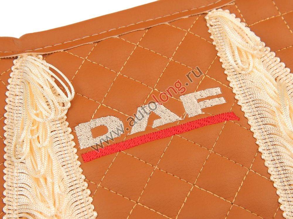 Вымпел автомобильный Тройной DAF (Экокожа с вышивкой) фокс кожа и бежевая бахрома (12077) Вымпел автомобильный Тройной DAF (Экокожа с вышивкой) фокс кожа и бежевая бахрома (12077)