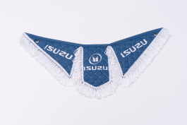 Вымпел Тройной (эко-кожа) вышивка ISUZU синий с белой бахромой Вымпел Тройной (эко-кожа) вышивка ISUZU синий с белой бахромой