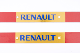 Планка крепления брызговика на грузовой автомобиль RENAULT 600 мм светоотражающая красно-желтая (комплект из 2 шт.) Планка крепления брызговика на грузовой автомобиль RENAULT 600 мм светоотражающая красно-желтая (комплект из 2 шт.)