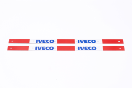 Планка крепления брызговика светоотражающая IVECO 600 мм красно-белая (комплект из 2 шт.)