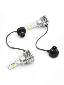 Автомобильные светодиодные лампы 12В XENITE LED D-series D4S (5000K) яркость 7000Lm (в упаковке 2 шт)