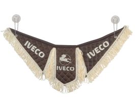 Вымпел автомобильный Тройной IVECO (экокожа с вышивкой) коричневая кожа и бежевая бахрома (11915) Вымпел автомобильный Тройной IVECO (экокожа с вышивкой) коричневая кожа и бежевая бахрома (11915)